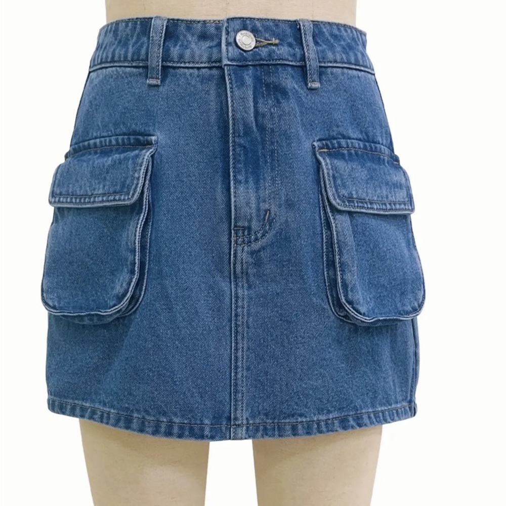 Le Lis Denim Skirt NWT ✨